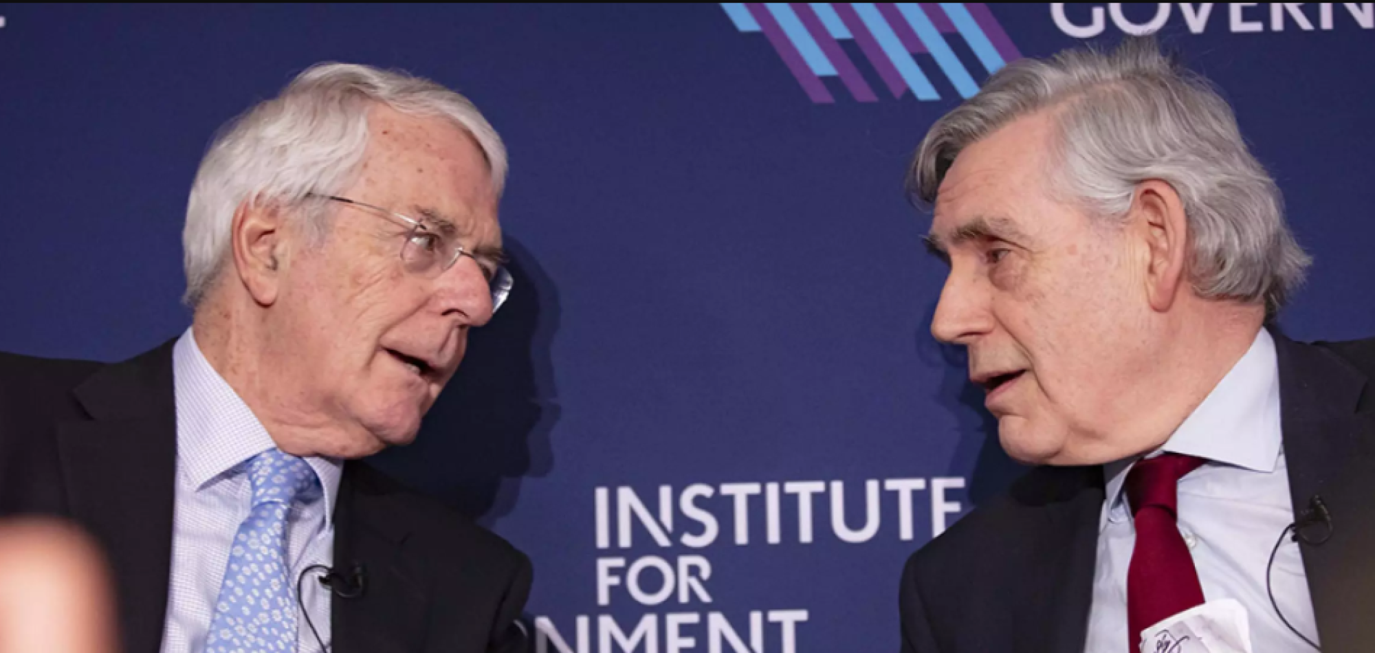 Former PMs Sir John Major and Gordon Brown talking.